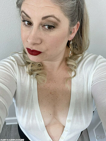 curvy4urpleasure