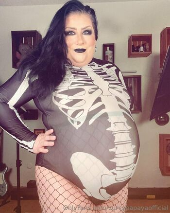 curvypapayaofficial