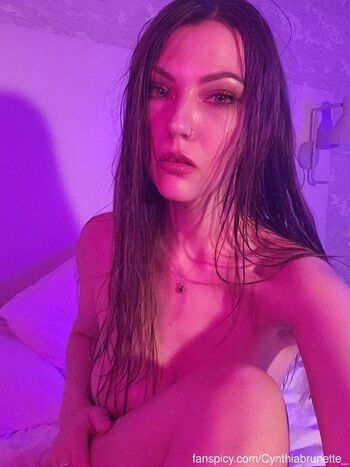 Cynthiabrunette96