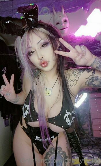Daintywaifu