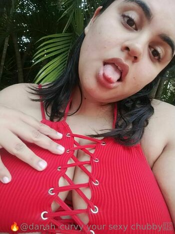 danah_curvy