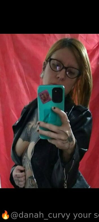 danah_curvy
