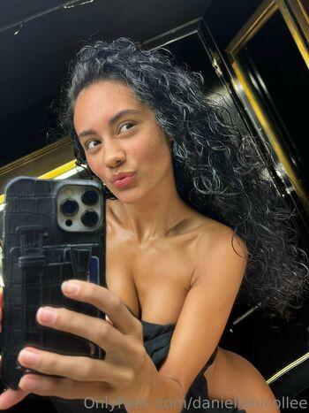 daniellenicollee