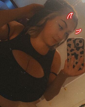 Destinee C