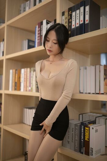 Dou Niang_li Shi 抖娘-利世