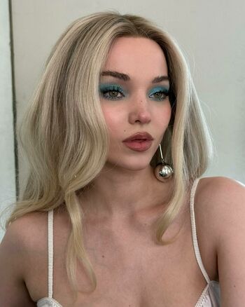 Dove Cameron