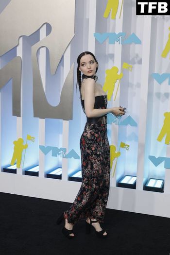 Dove Cameron