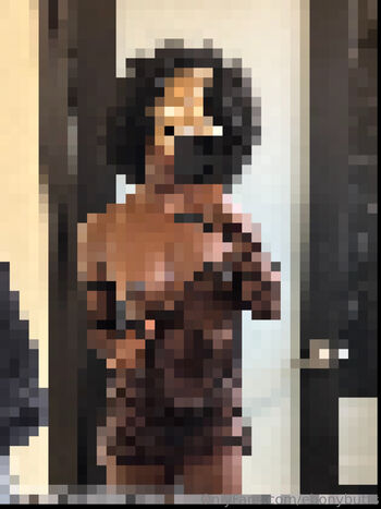 ebonybutts