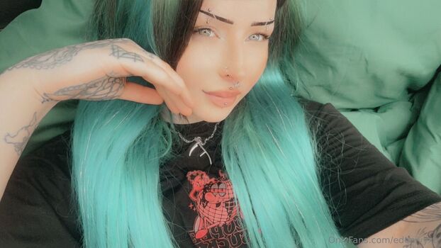 edenivyxo
