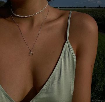 Elena Carriere