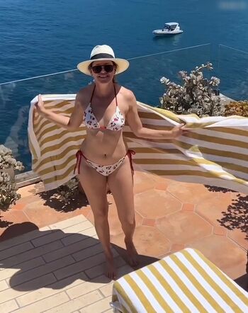 Elizabeth Banks