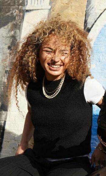 Ella Eyre
