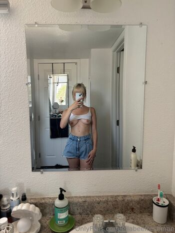 ellabeefreshman