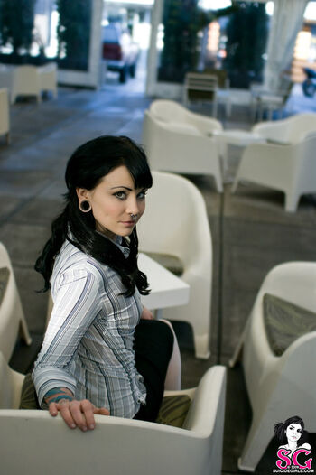 Elle Stranger