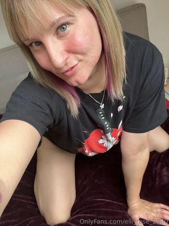 elli_rose_x