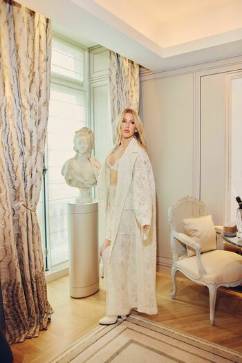 Ellie Goulding