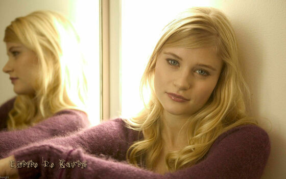 Emilie De Ravin