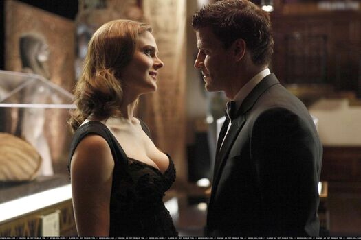 Emily Deschanel