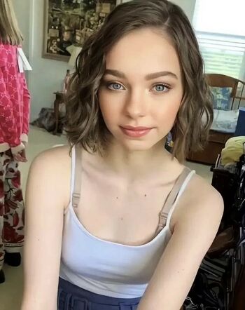Emma Myers