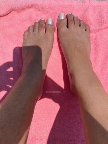 etherealdemie_feet