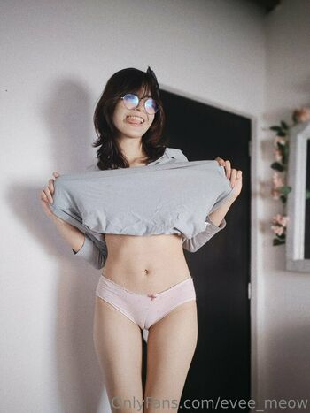 evee_meow