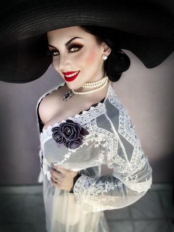 Ezy Summers Cosplay