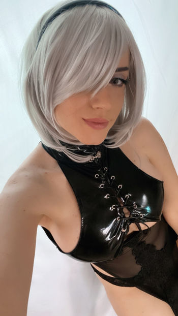 Ezy Summers Cosplay