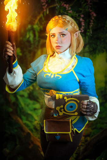 Ezy Summers Cosplay