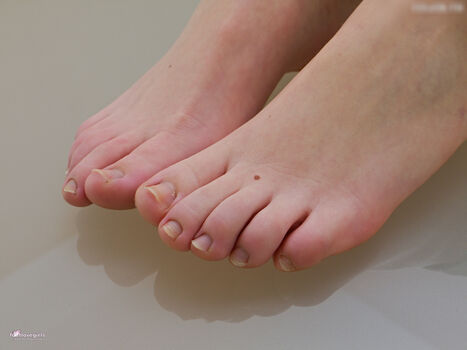 Footlovegirls