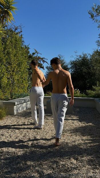 gaycouplecute
