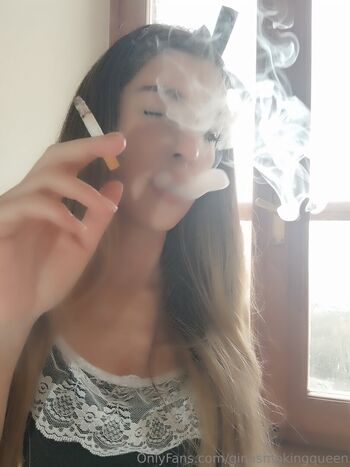 ginasmokingqueen
