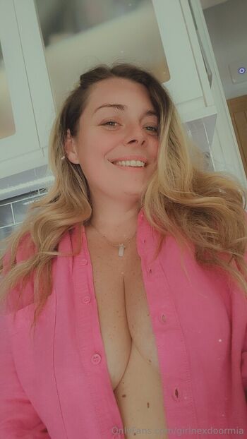 girlnexdoormia