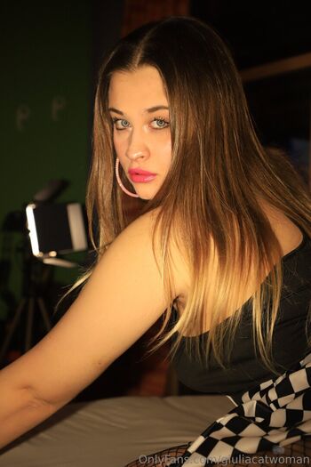 giuliacatwoman