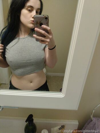 glitterbby21
