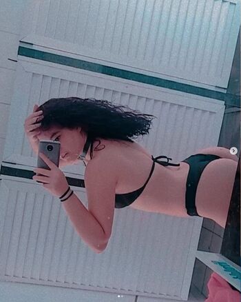 Goth_laysit4