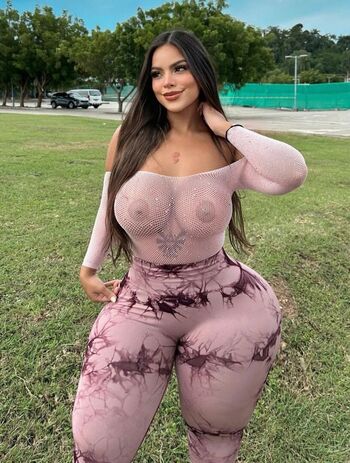 Gracie Bon