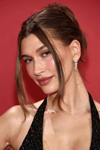 Hailey Baldwin Bieber