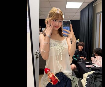 Hirai Momo