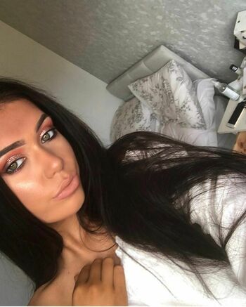 hollyasminee