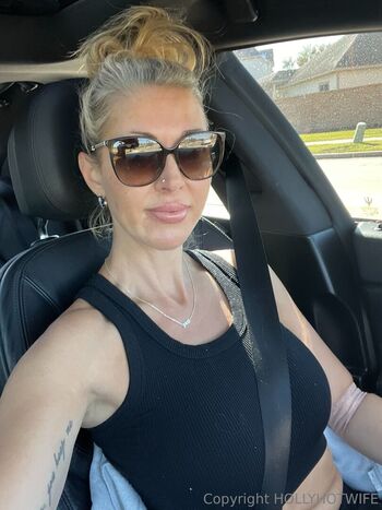 hollyhotwife