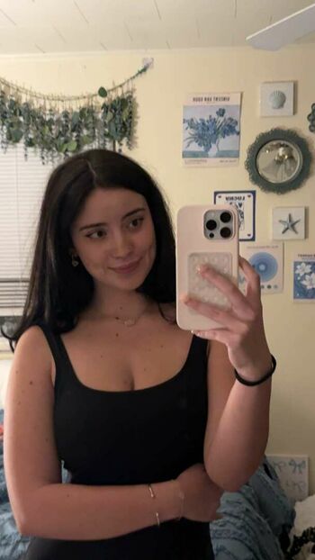 Hotblockchain / Emily Cocea / cryptobaddie1