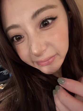 Huh Yunjin 허윤진