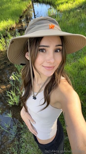 isabellaroy