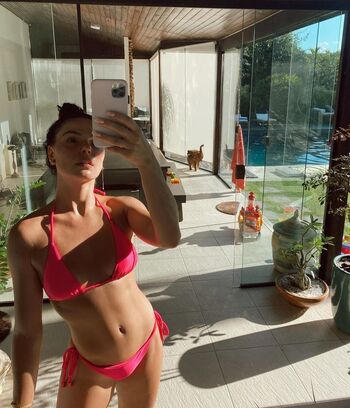 Isis Valverde