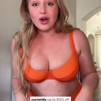 Iskra Lawrence