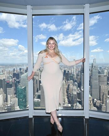 Iskra Lawrence