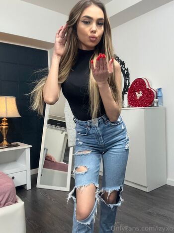 izyxo