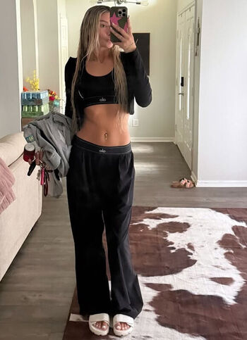 Izzi Dame