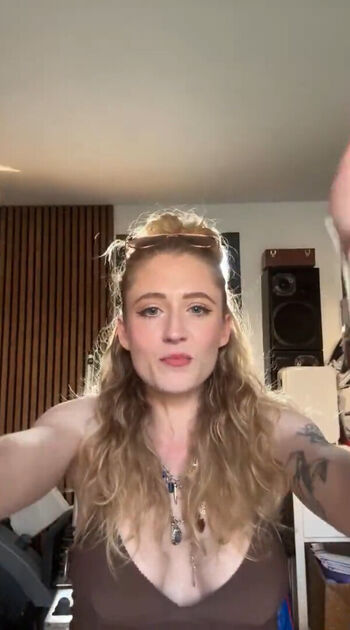 Janet Devlin