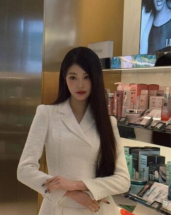 Jang Won-young